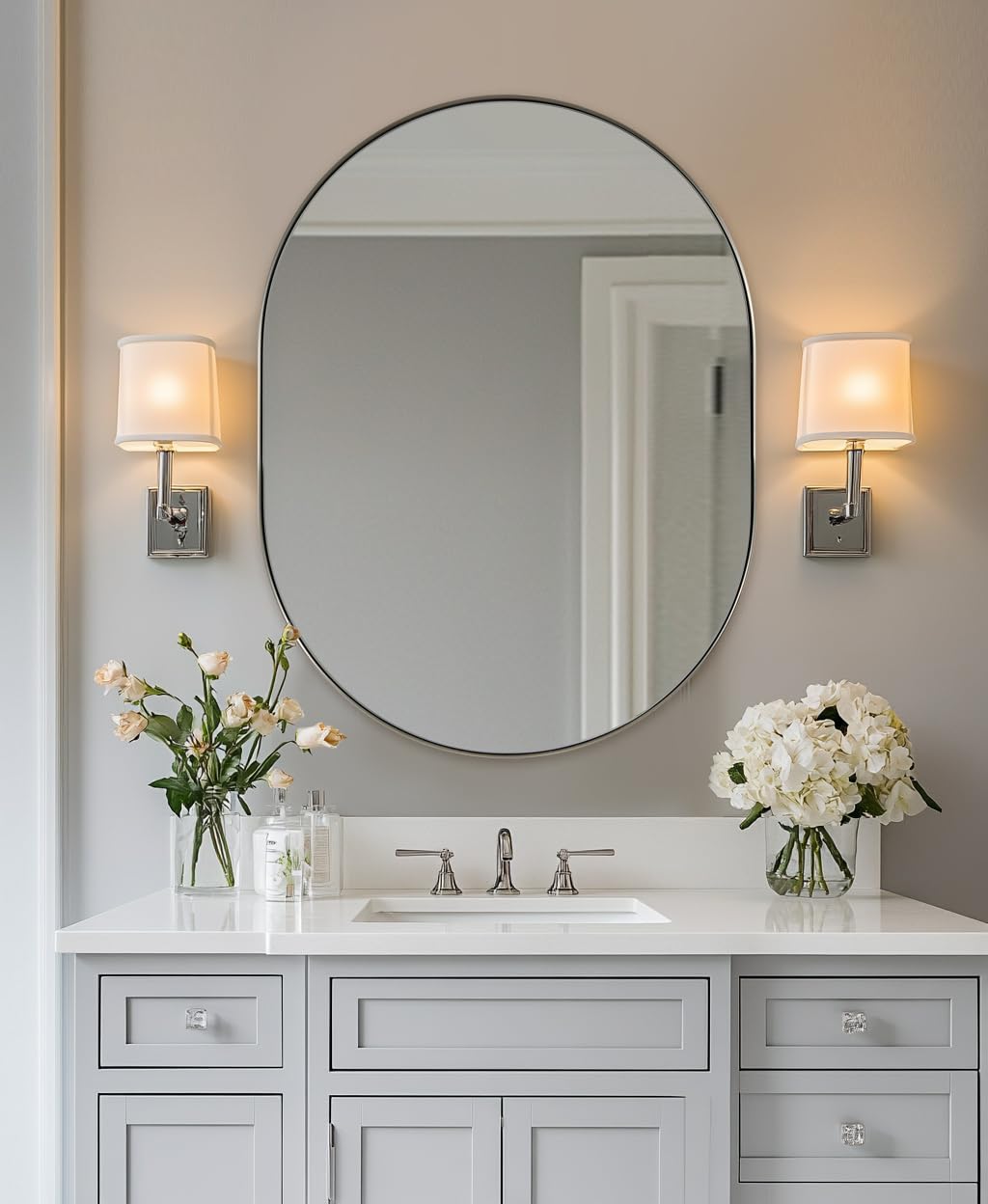Oval Bathroom Mirror – Modern Wall-Mounted Design