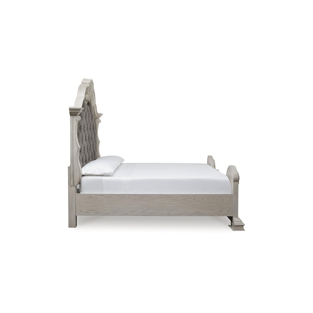 Upholstered Panel Bed – Traditional Tufted Design