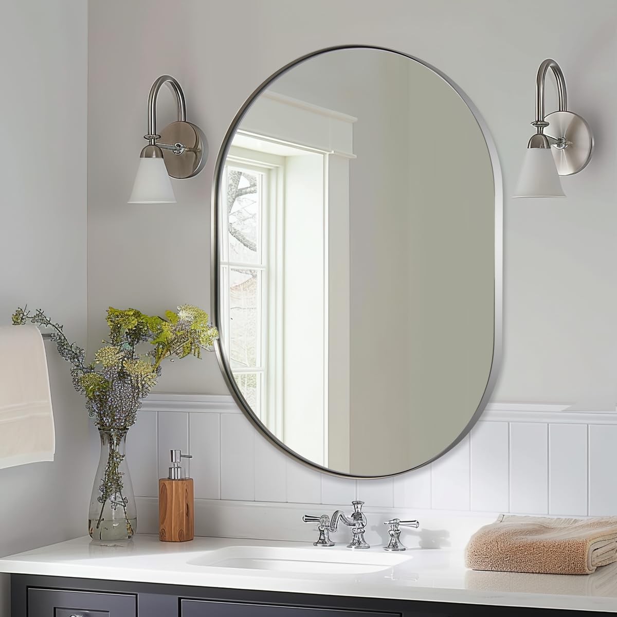 Oval Bathroom Mirror – Modern Wall-Mounted Design