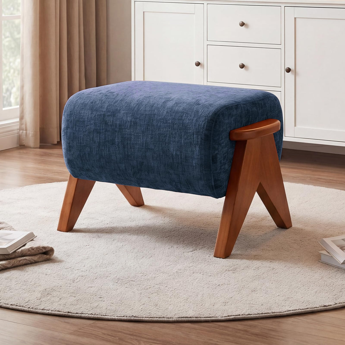 Mid-Century Accent Chair – Upholstered Wood Frame