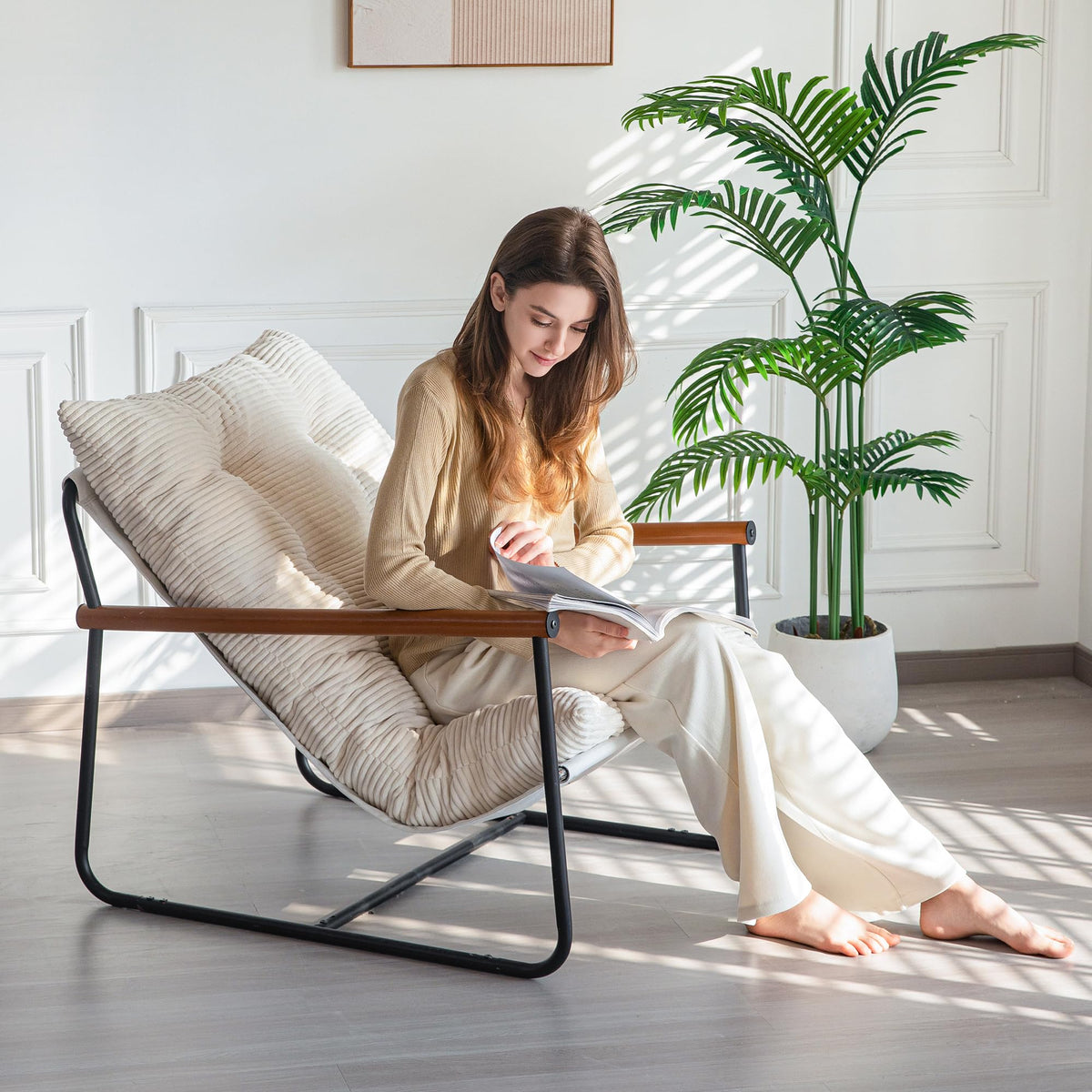 Modern Accent Chair – Cushioned Metal Frame Design