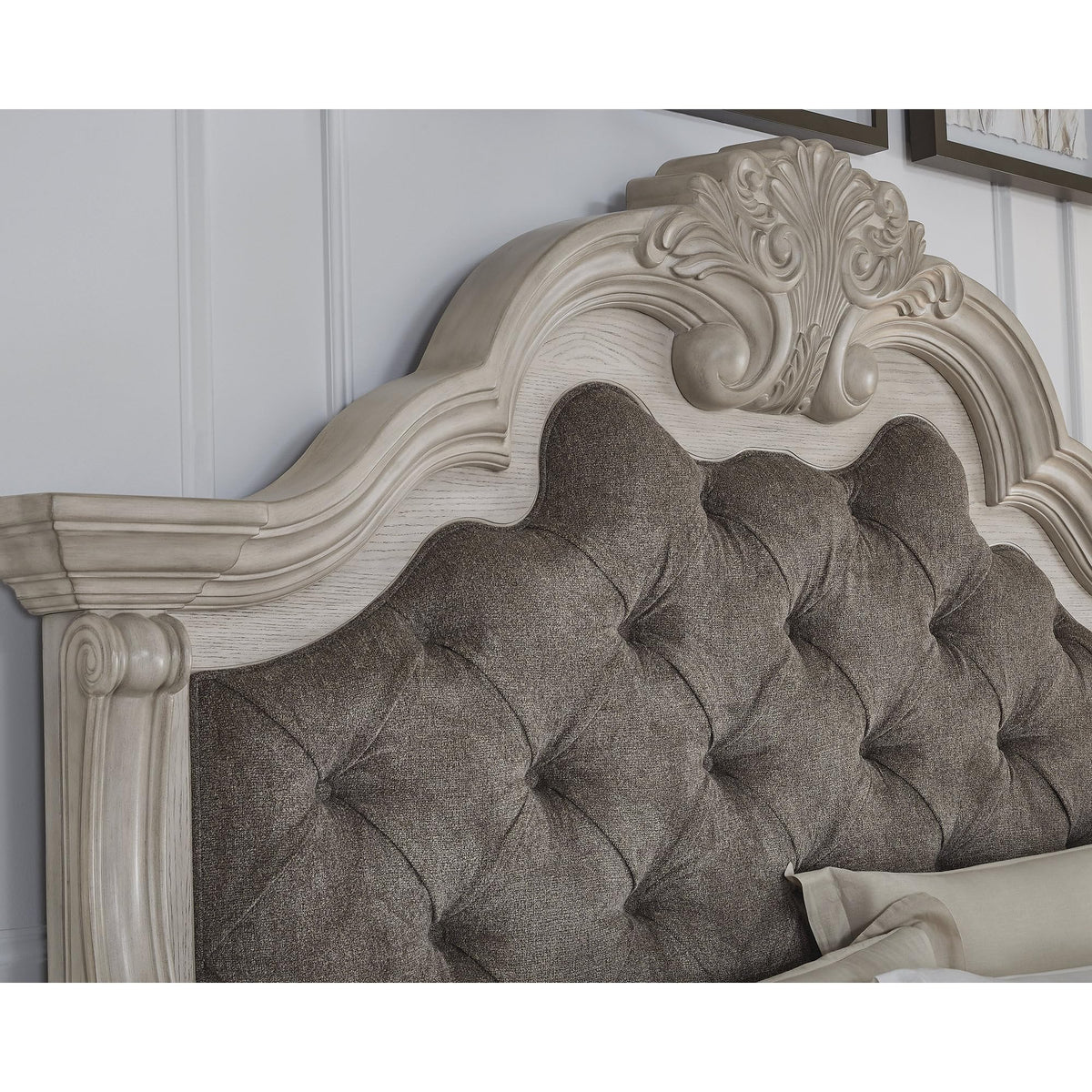 Upholstered Panel Bed – Traditional Tufted Design